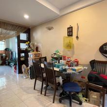 I-Suria Apartment - Duplex Unit -Fully Renovated - 1400' -Bukit Jambul