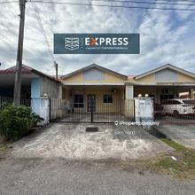 Single Storey Terrace Inter House at Senadin, Miri