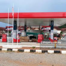 Spacious Petrol Station Desa Pinggiran Putra, Dengkil, Sepang