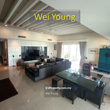 Amazing Penthouse Unit with a wraparound balcony and great views