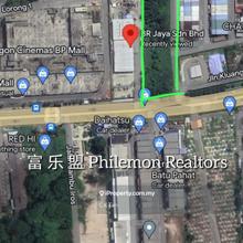 Jln Kluang ( main road) 