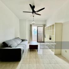 Mont Kiara View, Freehold, 3 Bedrooms, 1 Store Room, Balcony