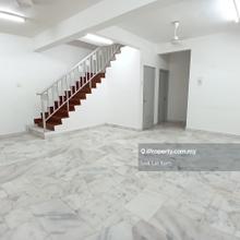 Terrace house for Sale