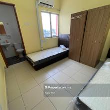 Brand New, Newly Painted & Refurbish, Good Condition 3r2b Rdy move in