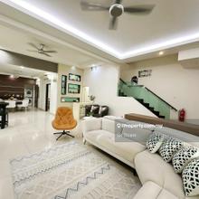Kemuning Palma, Tastefully Renovated Extended 2 Sty Semi-D  for Sale