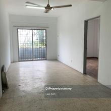 Mid Floor Pangsapuri Mutiara Court Taman Balakong Jaya Seri Kembangan