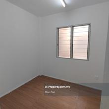 Permai Apartment Corner Lot (Low Floor) @ Damansara Damai For Sale