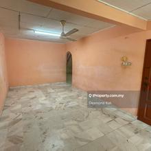 Reno 1.5 storey,one bedroom room attach bathroom,near pasar