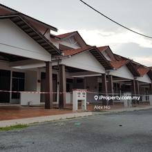 Hot Location!! Townhouse @ Putra Villas, 1087sf, Gated & Guarded
