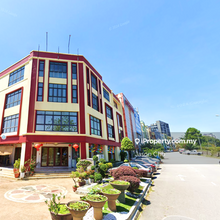 Seri Kembangan Corner Shop For Sale
