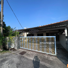 Kg Jawa 1 Story Terrace Large House