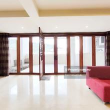 Duplex Endlot 2377sf Armanee Terrace Well Kept 