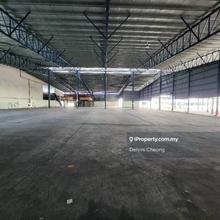 Corner Lot Factory / Warehouse