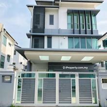 3 Storey Fully Furnished Bungalow @ Ambang Botanic 2, Ready To Move In