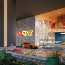 Freehold, 2 min walking distance to LRT!