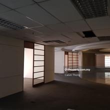 Walking distance to Ara Damansara LRT Station. Good facilities.