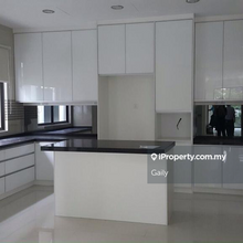 Beethoven semid offers spacious living n bedrooms plenty of greenery