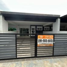 Single Storey Terrace For Sale ( Sitiawan,Botanika residen )
