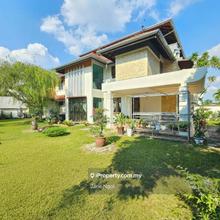 Redang Villa Taman Molek 2.5 Storey Corner Semi-Detached House