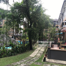 Villa oug Taman Yarl