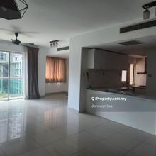 1236sf Spacious Unit