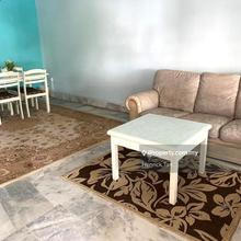 20x70sqft, Extended Kitchen, 1.5 Storey, Freehold, 1.5 storey,Near Lrt