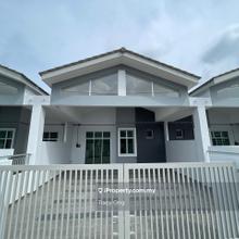 Piccolo, Kulai, single storey, 4b2b,24x70,partial furnished, for rent 