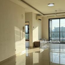 Freehold -International Lot -City View -1 Balcony & 1 Yard