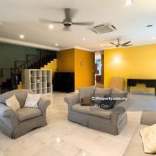 Semi-D with Spacious Land