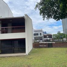 Taman Seputeh Corner Split Level Link House with Large Land Area