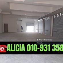 Facing mainroad shop in sek 33, Shah Alam