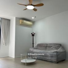 Nearby Have Mall and restaurant within Walking Distance