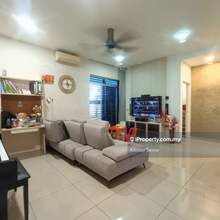 Well Maintain unit with extended kitchen