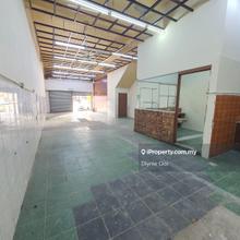 3 Storey Shoplot Taman Bukit Serdang Seri Kembangan