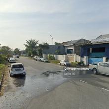 Kota Putri/ Semi D Factory/ For Rent