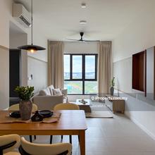 Designer unit, ready to view & move in