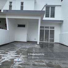 Double storey intermediate Unit