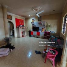 Corner lot! Corner lot!! Medium Cost Single Storey Terrace House.