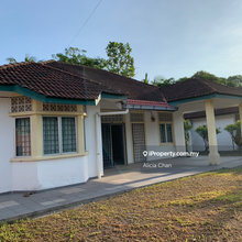 Bungalow with huge garden near ucsi hospital bandar springhill