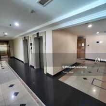 Freehold/ Ready office building / Spacious / Good Location