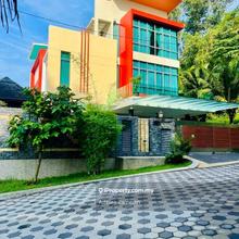 Fully Renovated 3 Storey Bungalow Taman Sri Gombak, Gombak