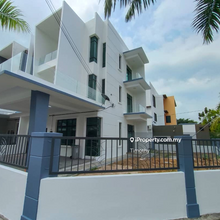 2 half storey terrace house near ujong pasir for sale