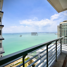 Designer High-Floor Unit at 11 Gurney Drive Super-Condominium