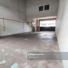 1.5 storey terrace light industry for rent kws perindustrian nafiri 