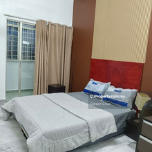 Fully Furnished Newly Renovated Unit 