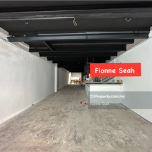 2 Storey shop 6000 sf Good Condition Tourist Georgetown Rent 