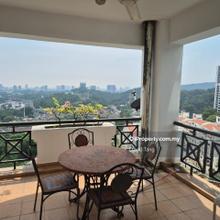 Fully Furnished Corner Unit With Well Maintained. Ready To Move In.