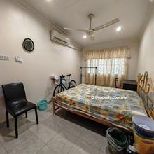 A room for rent fully furnish walking distance to shop Taman Tun Dr