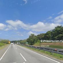 Freehold Land Beside North-South Express Highway at Jasin