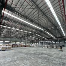 Shah Alam, Klang Mega Warehouse with Multiple Loading Bays